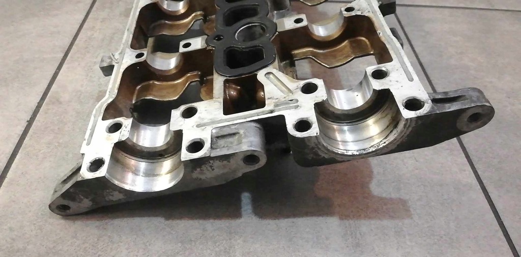 фото №6, Основание валов распределительного вала carisma 1.8 gdi g9gdi