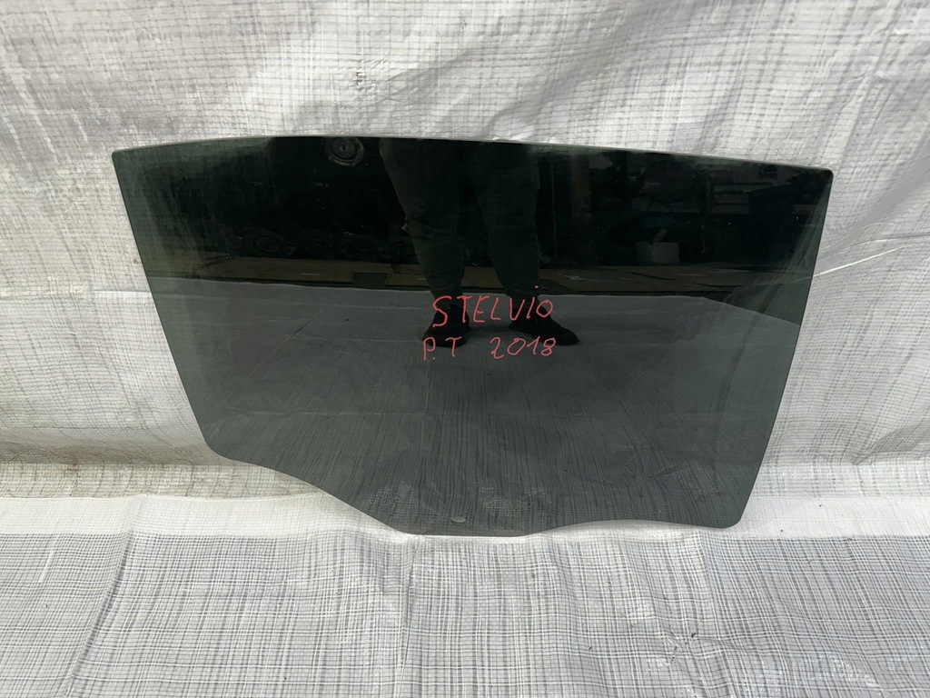 фото №1, Стекло дверь задняя задняя правая 2018 alfa romeo stelvio