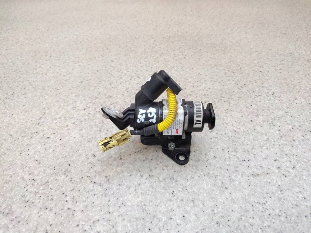 фото №1, Патрон капот кришки двигуна лівий infiniti q50