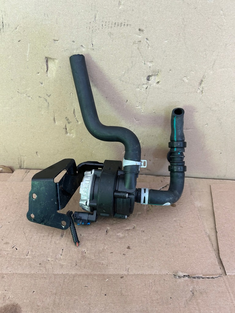 Купить Дополнительная насос воды renault arkana 0392024157