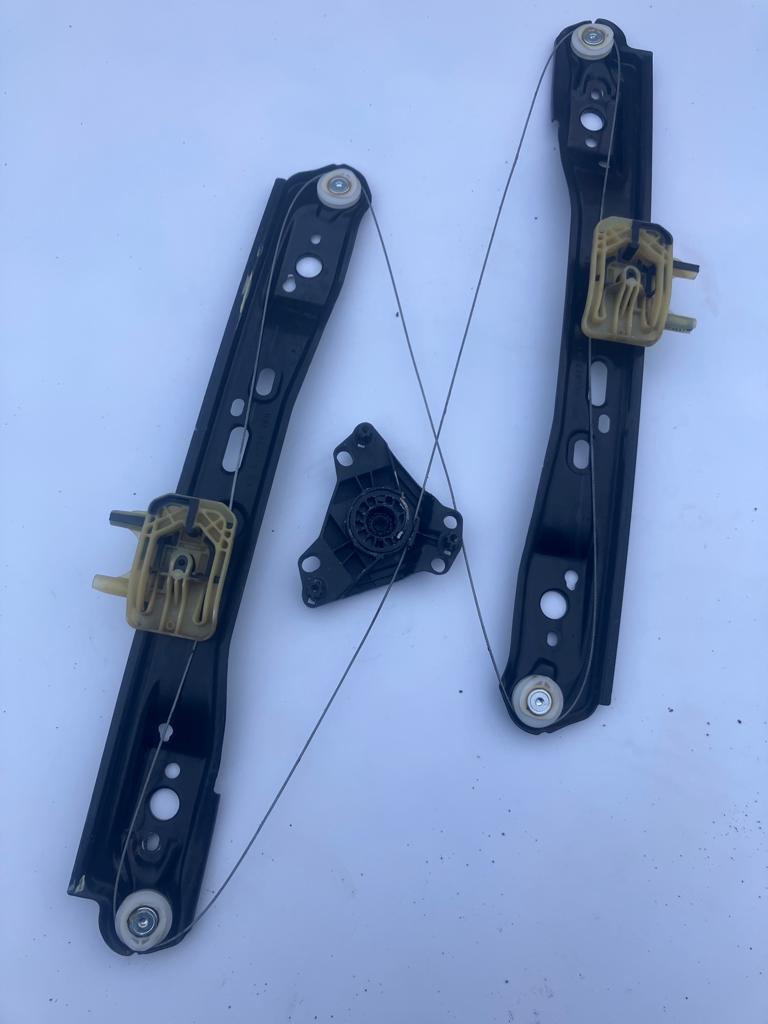 фото №1, Подъемник стекло левый перед volvo xc40