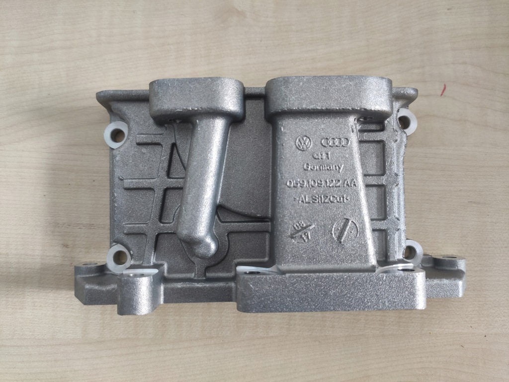 фото №1, Audi a6 c7 a7 крышка распределительного вала 3.0tdi 059109122aa