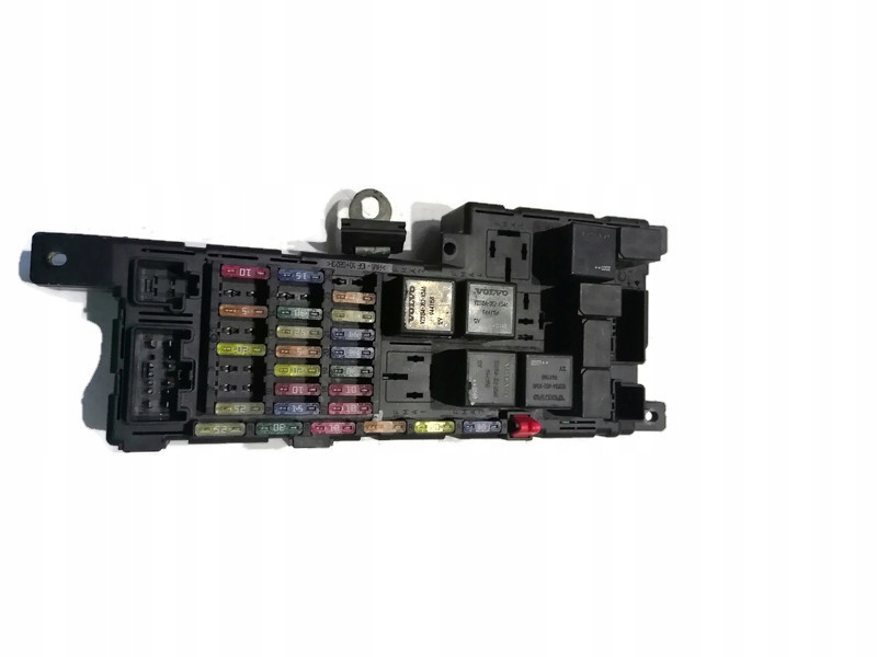 фото №1, Volvo v70 - коробка запобіжників 8637841