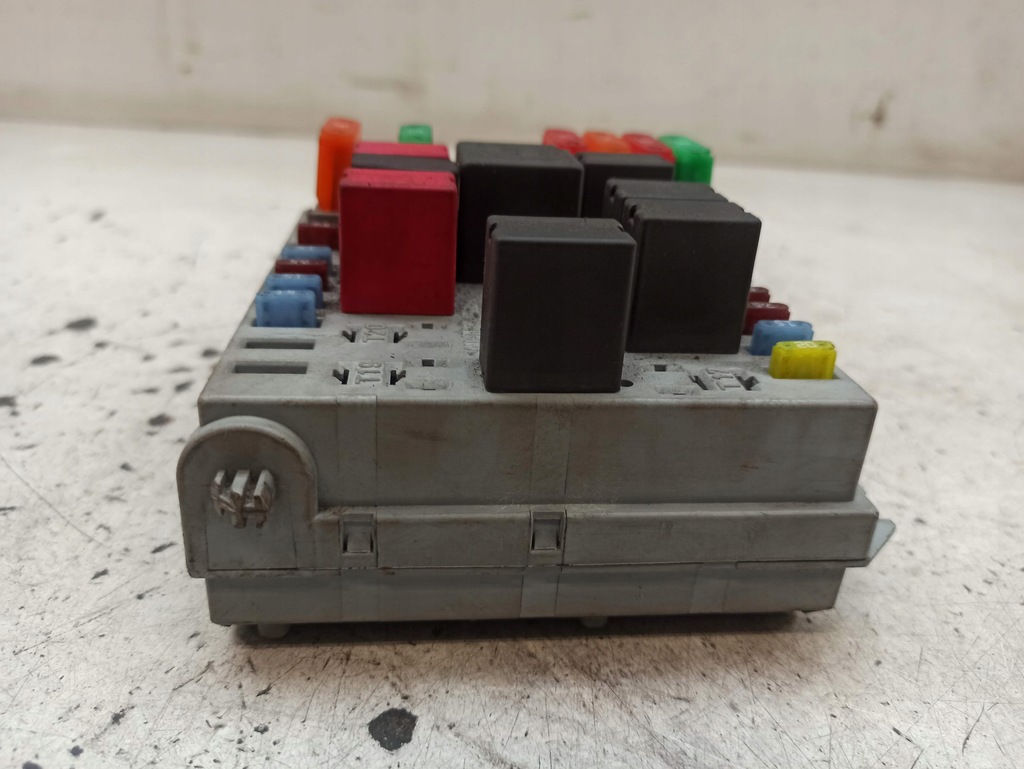 фото №7, Alfa romeo gt коробка запобіжників 51742419