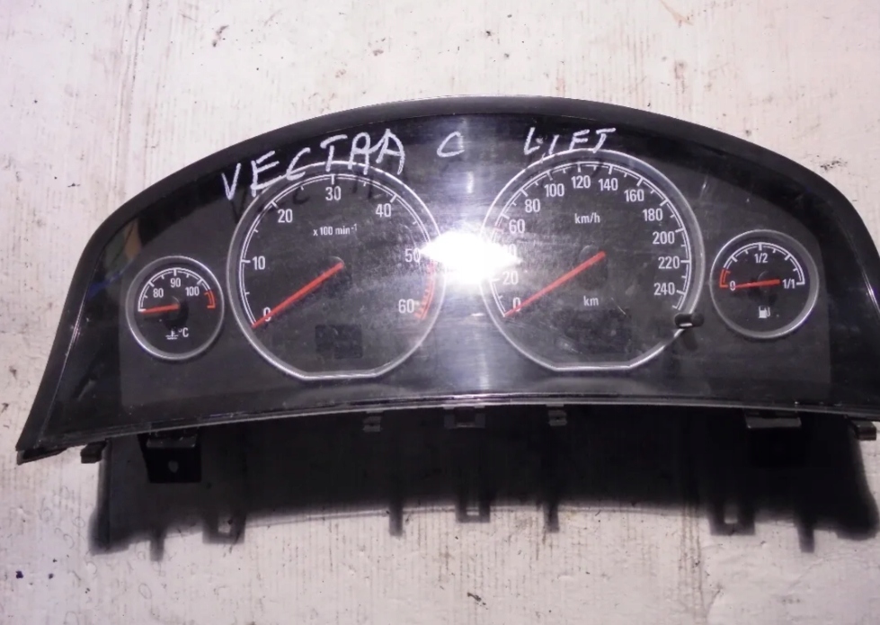 фото №1, Счетчик приборная панель opel vectra c 13278747