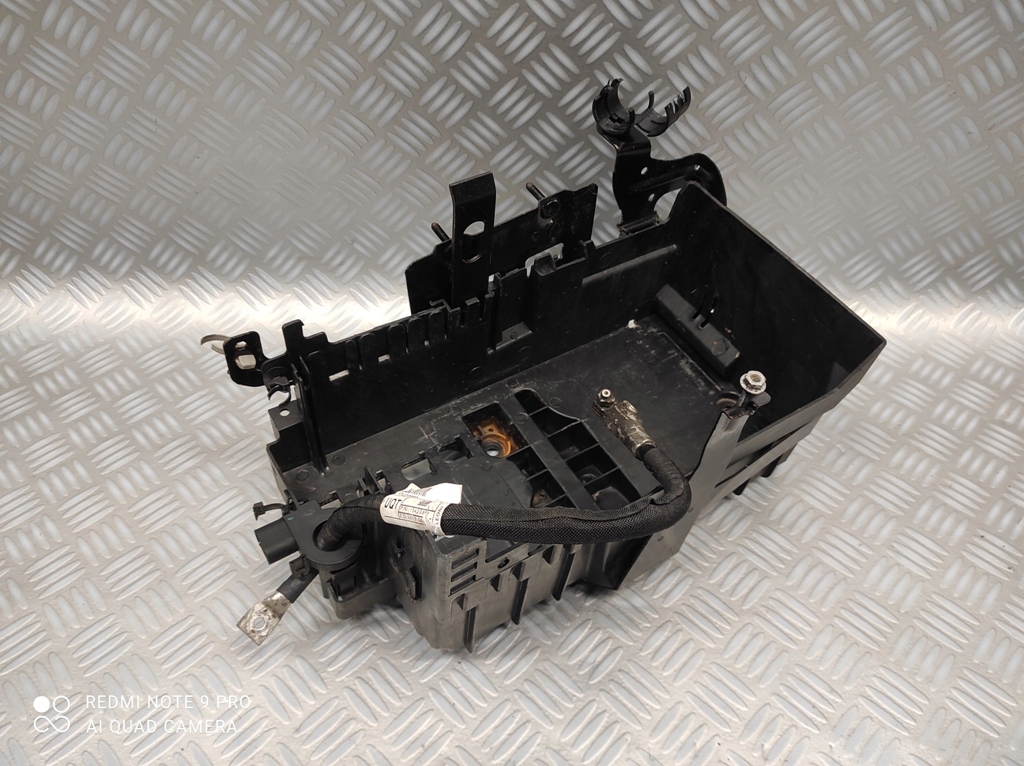 фото №1, Основание аккумулятор opel astra iv j