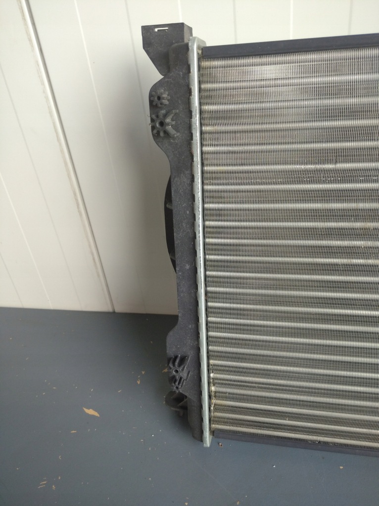 Радиатор воды audi a6 c6 2004-2011 2.0 tdi Недорого