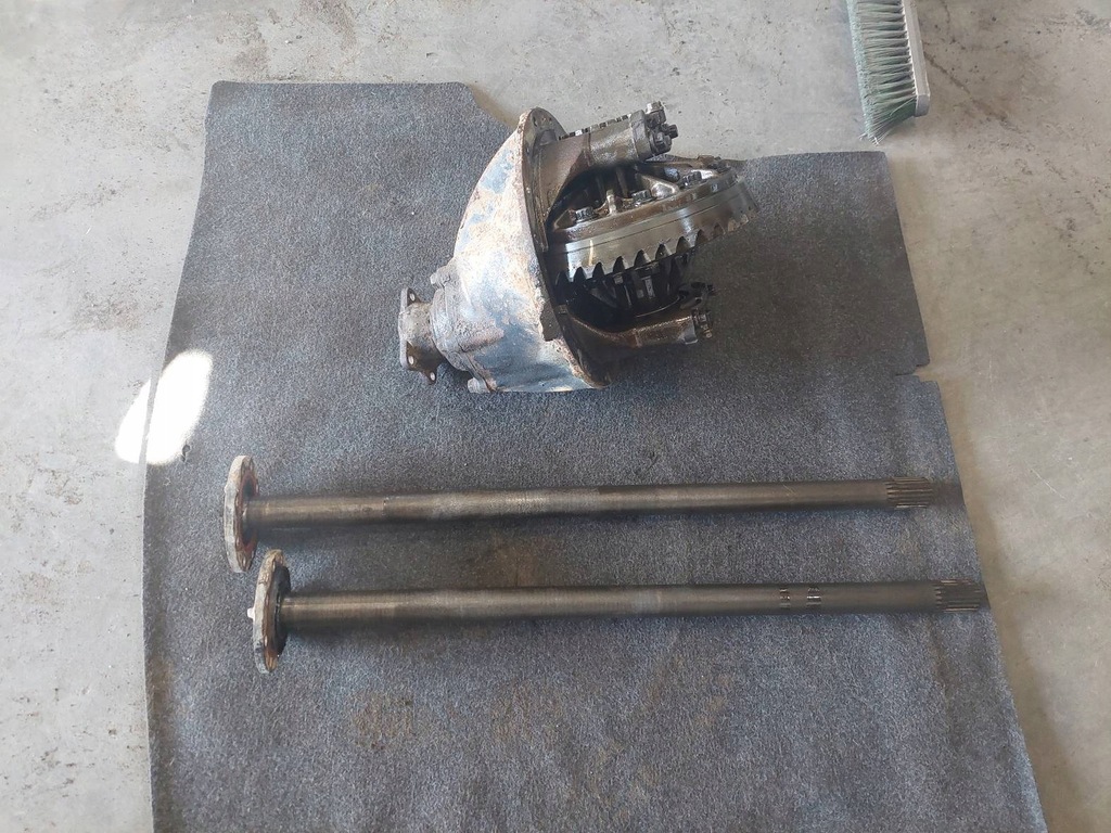 фото №1, Диференціал міст головка + привідний вал 43/11 r17,5 isuzu elf nqr npr nqr70ll