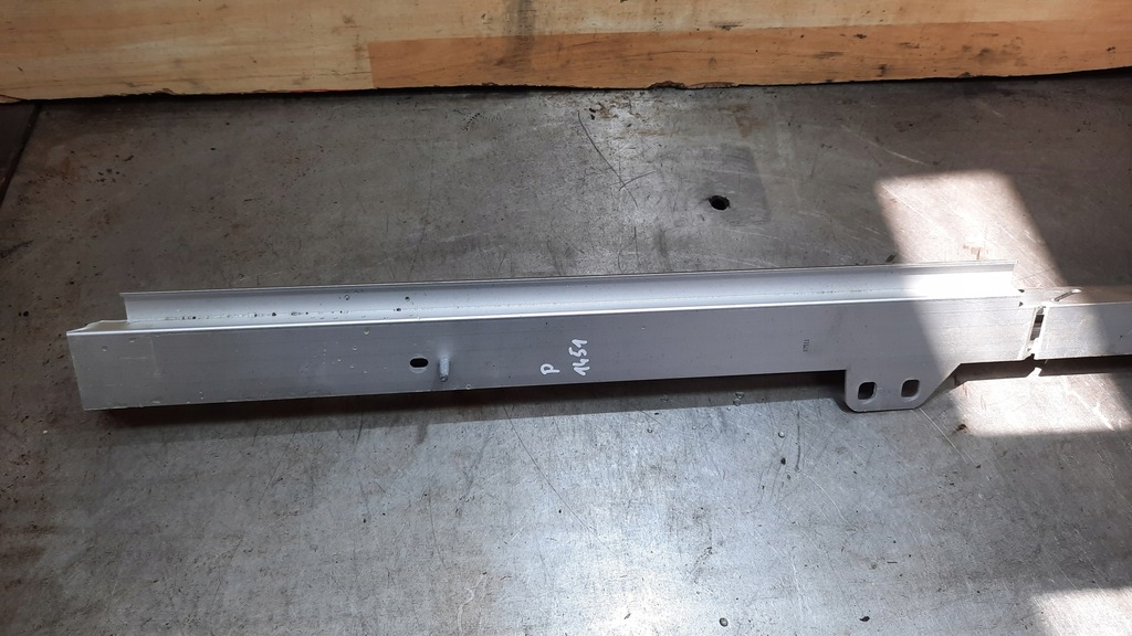 фото №5, Направляющая направляющая багажника правая volvo xc70 08r