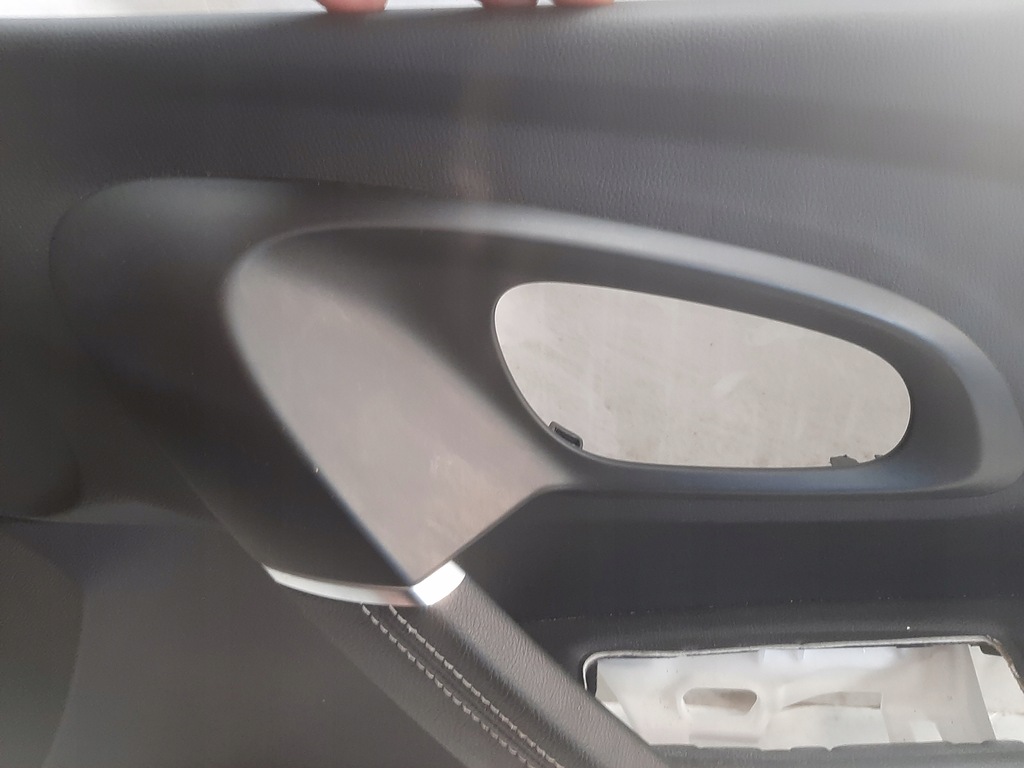 фото №4, Обивка правый перед обшивка renault kadjar lift