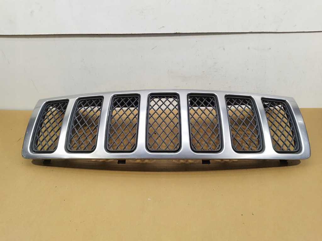 фото №6, Решётка радиатора решётка радиатора бампера jeep grand cherokee iii wk1 lata 2005-2007 55157414aa