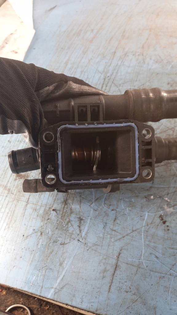 фото №5, Термостат ford focus 1.6tdci 06r mk2