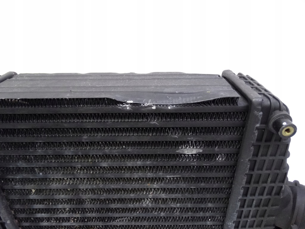 Maserati ghibli levante quattroporte 3.0 интеркулер левый 670035636 Киев