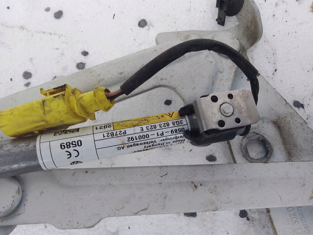 фото №5, Петля капот правий з піропатрон vw arteon