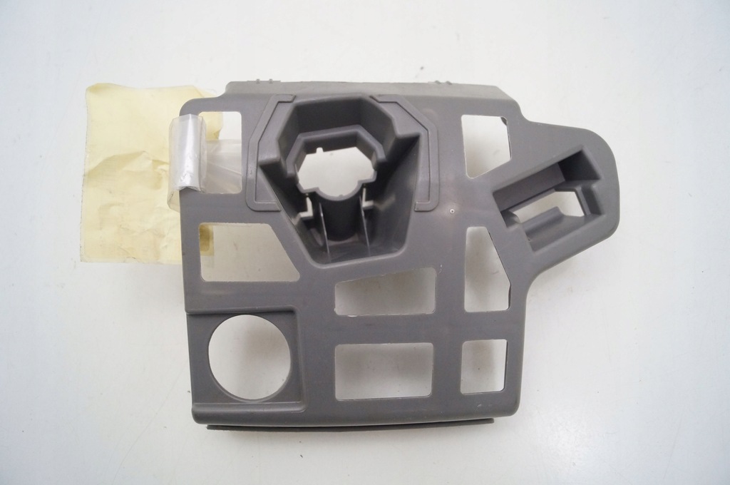 фото №1, Skoda rapid 5ja 12-18 кронштейн распылителя правый