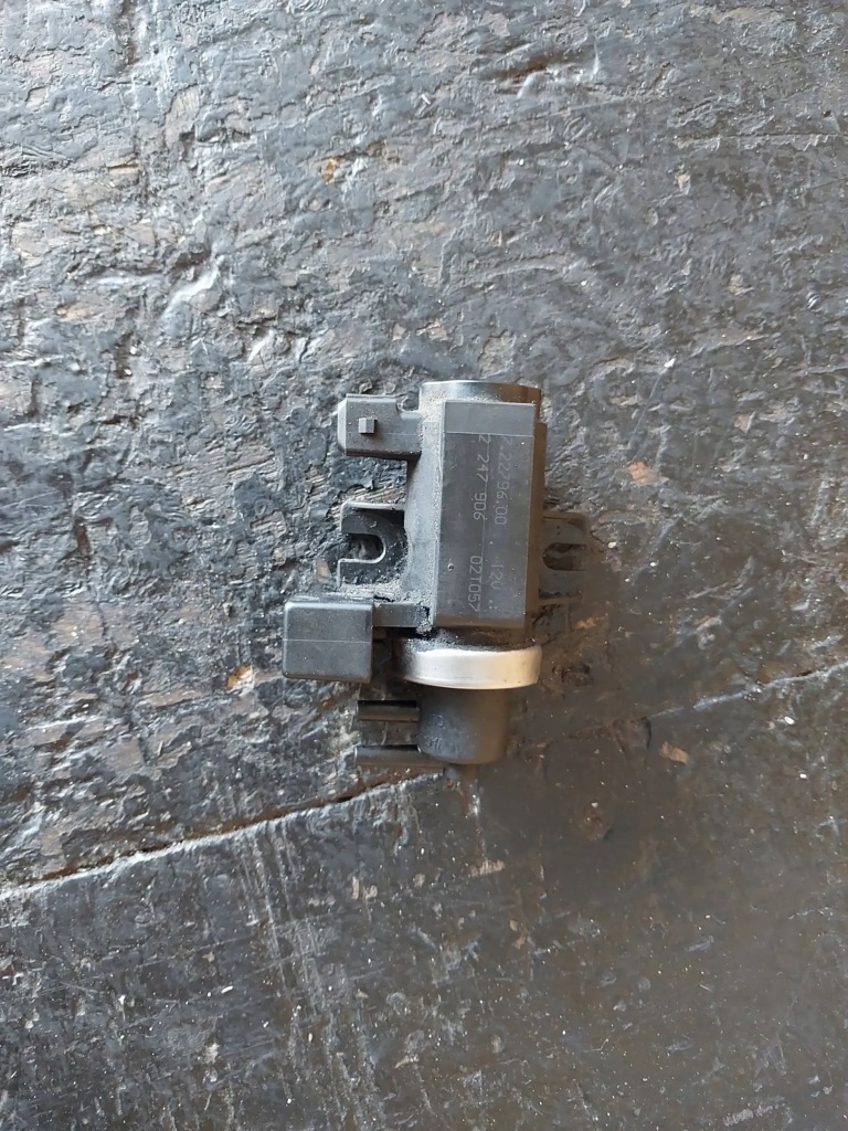 Клапан вакуумa bmw 3 e46 320d 150km m47d20tu 204d4 2247906 72279600 Киев