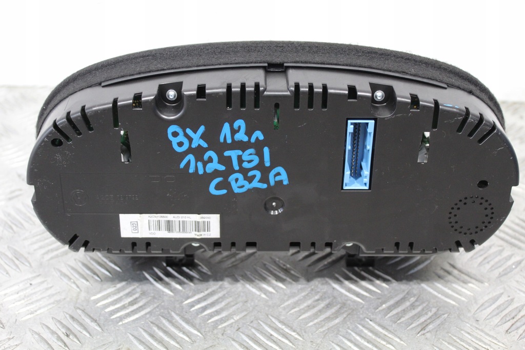 фото №7, Счетчик приборы консоли audi a1 8x0 8x3