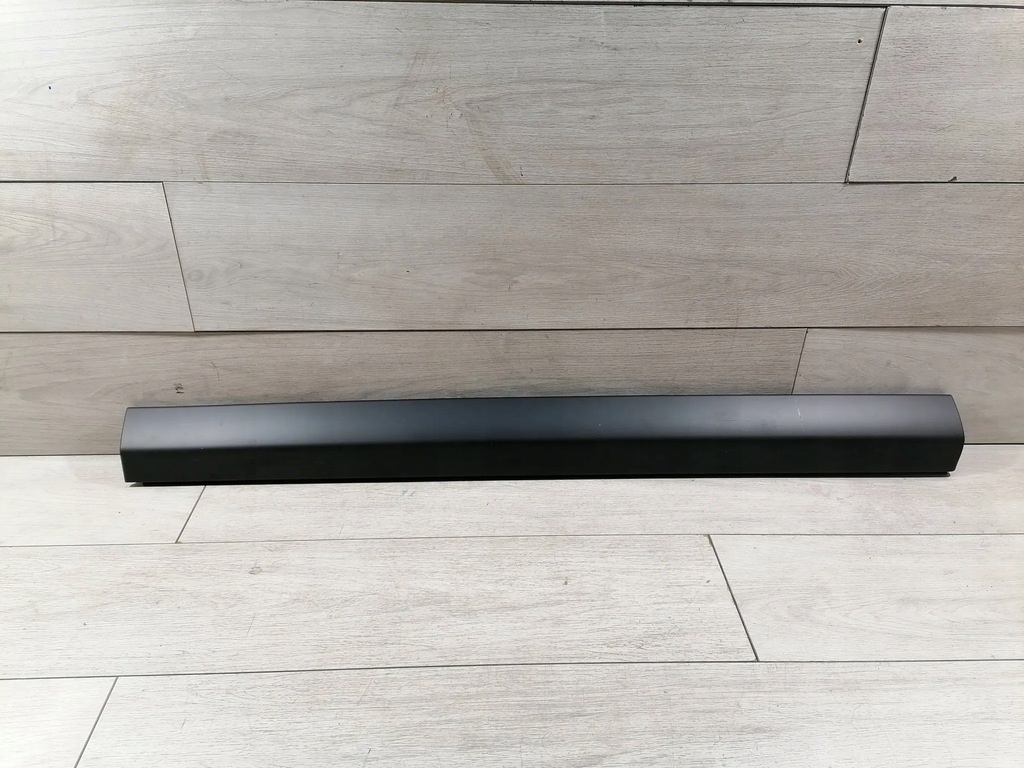 фото №1, Rolls royce cullinan молдинг двері лівий перед 7448585-06