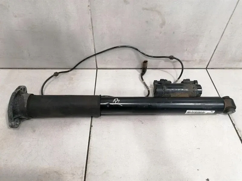 фото №1, Mercedes e class w238 shock абсорбер rlh a2383206701 rear left
