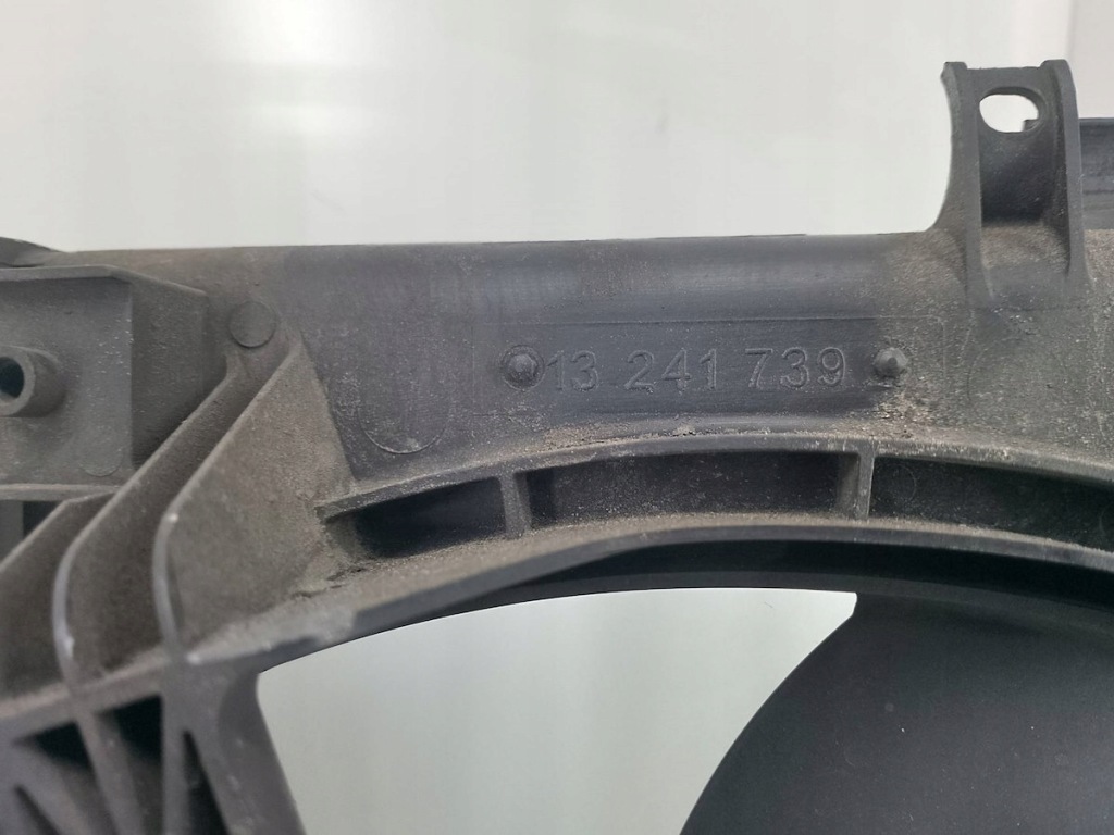 Вентилятор радіатора opel insignia a 13241739 13223019 8660004 behr 2.0 Зі Шроту