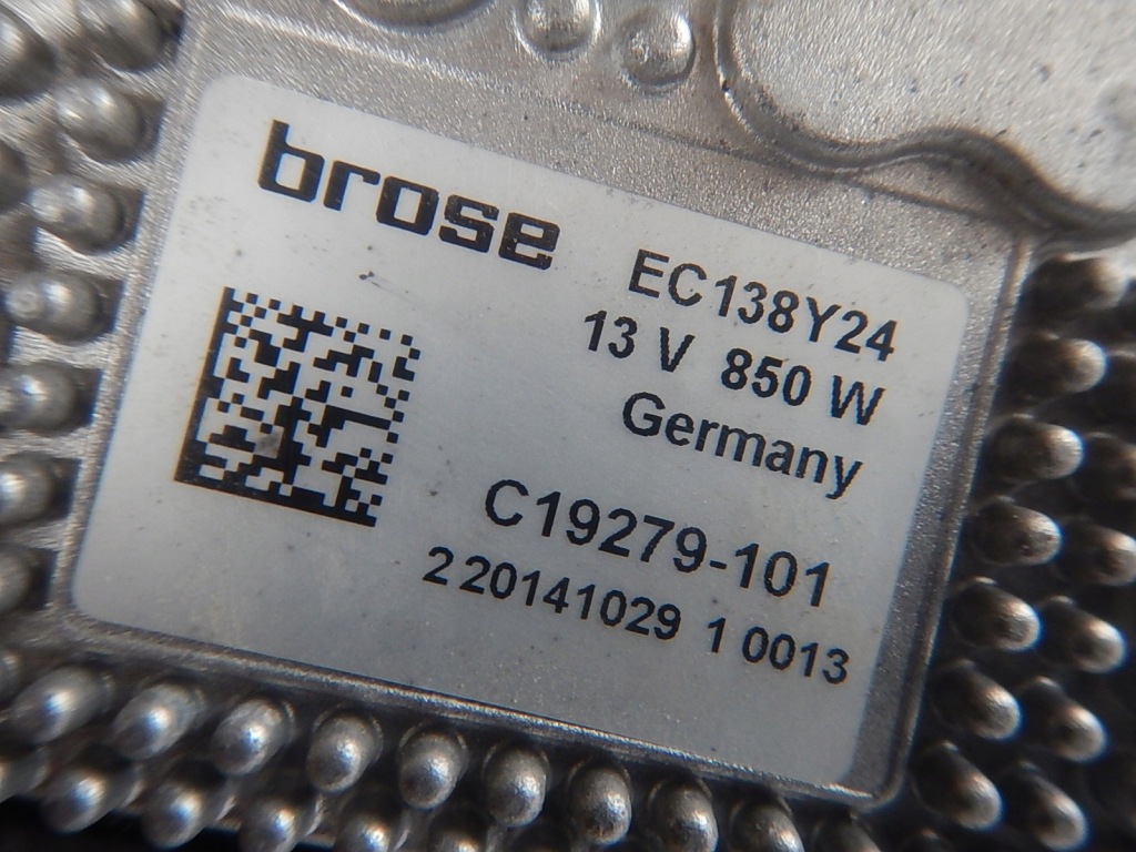 Jeep grand cherokee wk2 15- вентилятор радіатор 52014787acv5158 Недорого