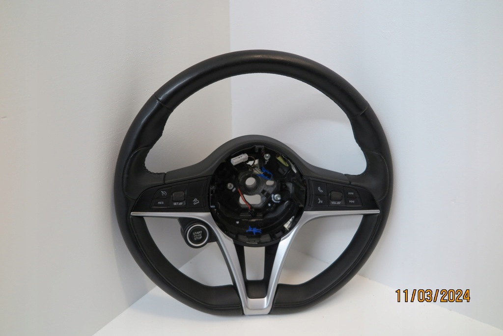 фото №1, Воздуховод мультифункция кожа alfa romeo stelvio