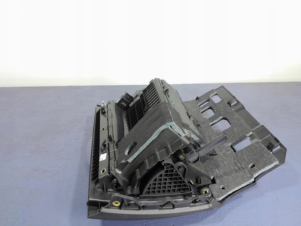 фото №5, Audi a3 8y бардачок панели консоли пассажира eu 8y1857035