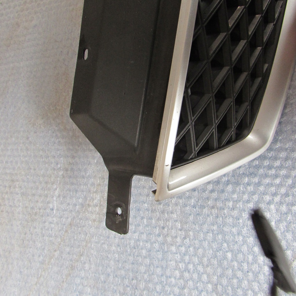 фото №4, Решётка радиатора- решётка радиатора радиатора ford c-max 3m51-r8b271