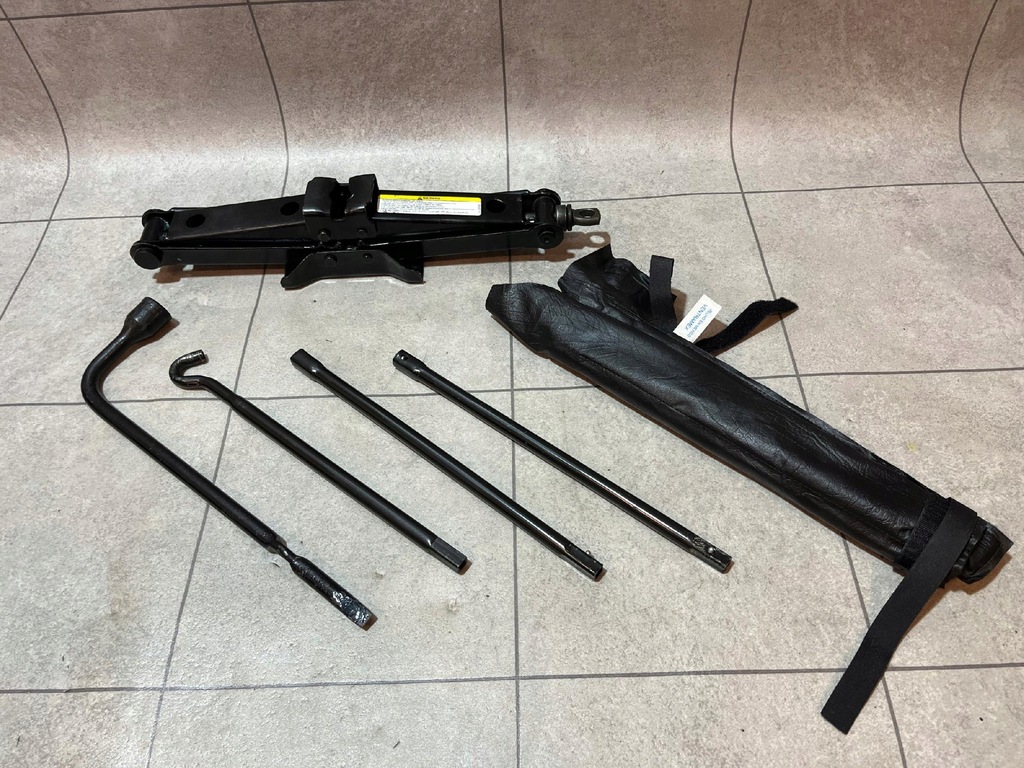 фото №8, Jeep grand cherokee wk набор ремонтный колеса kpl