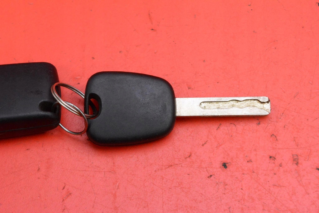 Замок запалювання ключ 36410600 peugeot 308 1 1 t7 1.6 hdi 109 km 07-11 Ціна