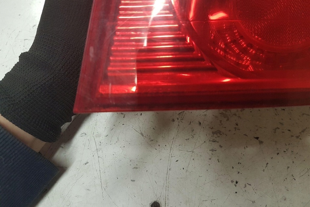 фото №8, Лампа правая задняя kia carens ii fj 0k2fb51140 2.0l бензиновый 102kw 2005