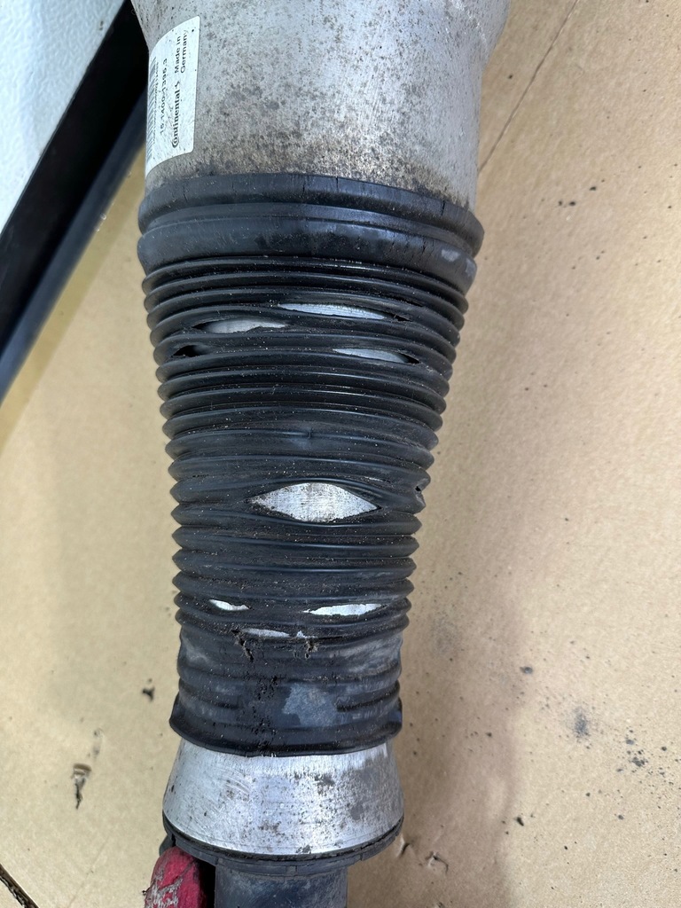 фото №9, Амортизатор правий перед airmatic mercedes w222 rwd