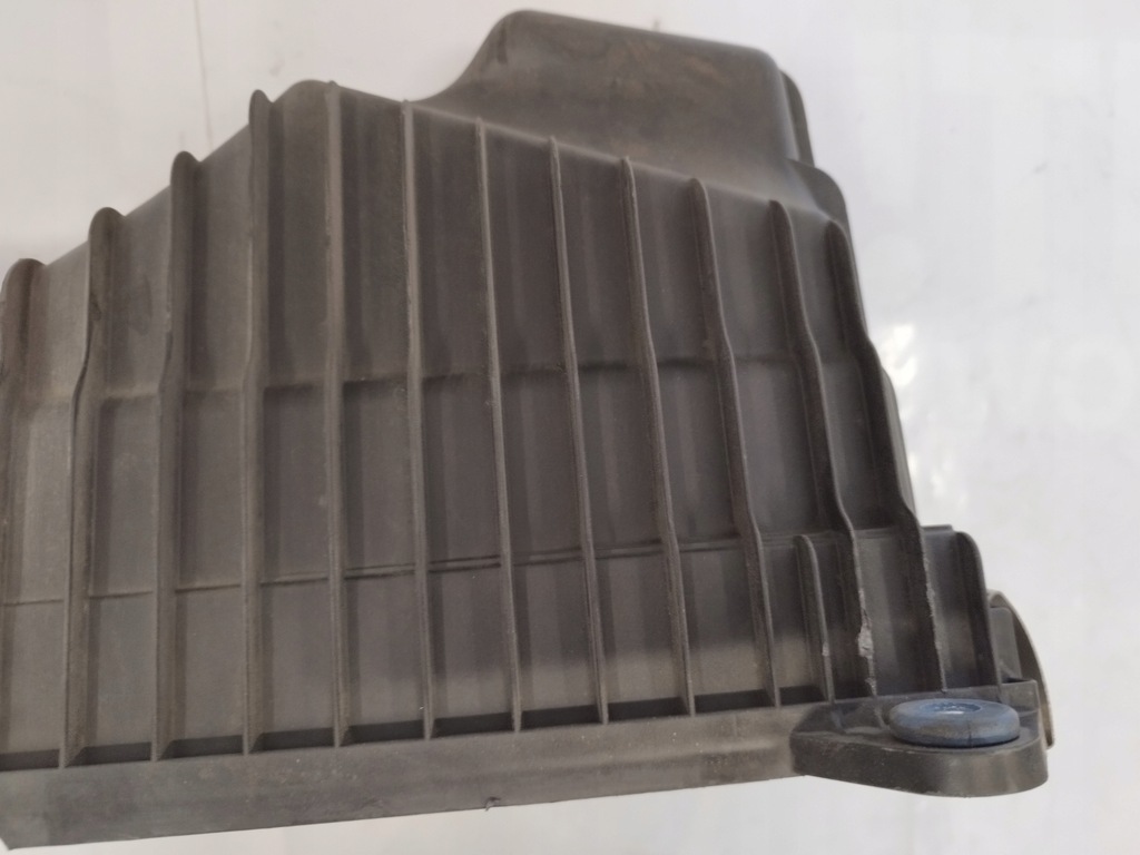 фото №10, Audi q7 4l 07r корпус фильтра воздуха