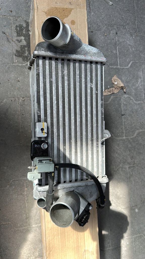 фото №1, Hyundai i20 2016- 1.0 turbo интеркулер