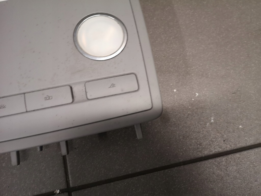 фото №5, Лампа стельовий vw phaeton 3d0947136