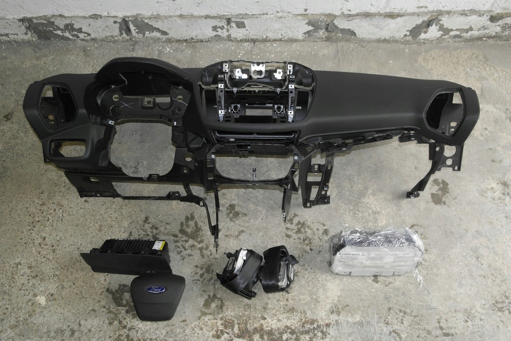 фото №1, Ford kuga mk2 ii 2 подушка безопасности ремни pas приборная панель консоль приборная панель pulpit полка