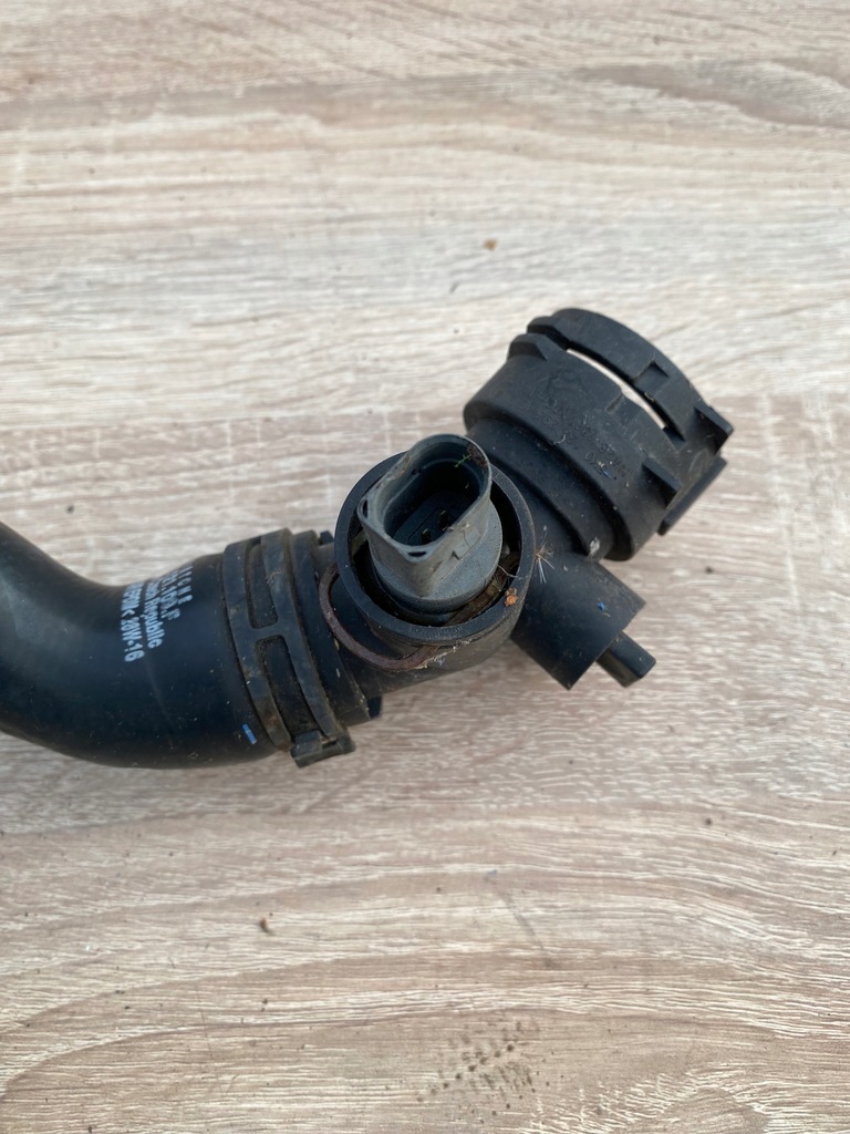 фото №9, Труба wąż шланг радіатора wody porsche macan 95b - 95b121109f