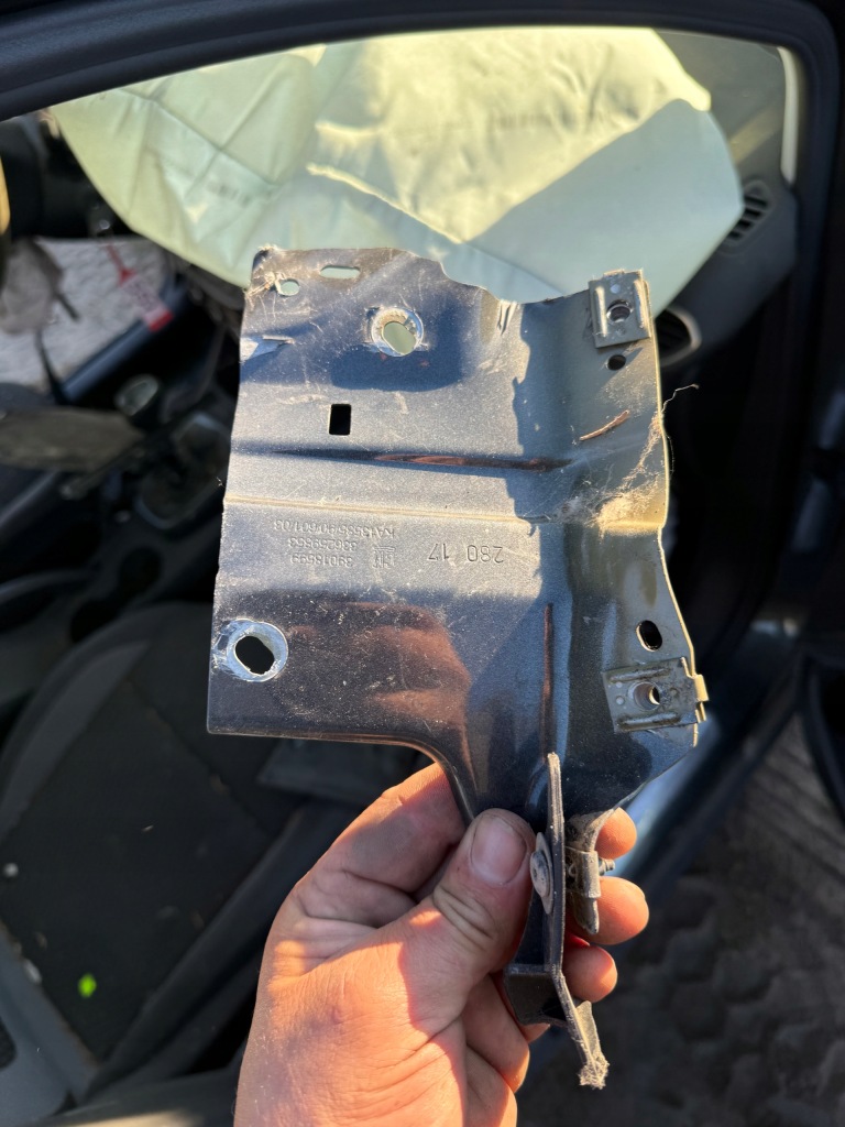 фото №1, Opel crossland c3 aircross кронштейн крила ліва 336259853