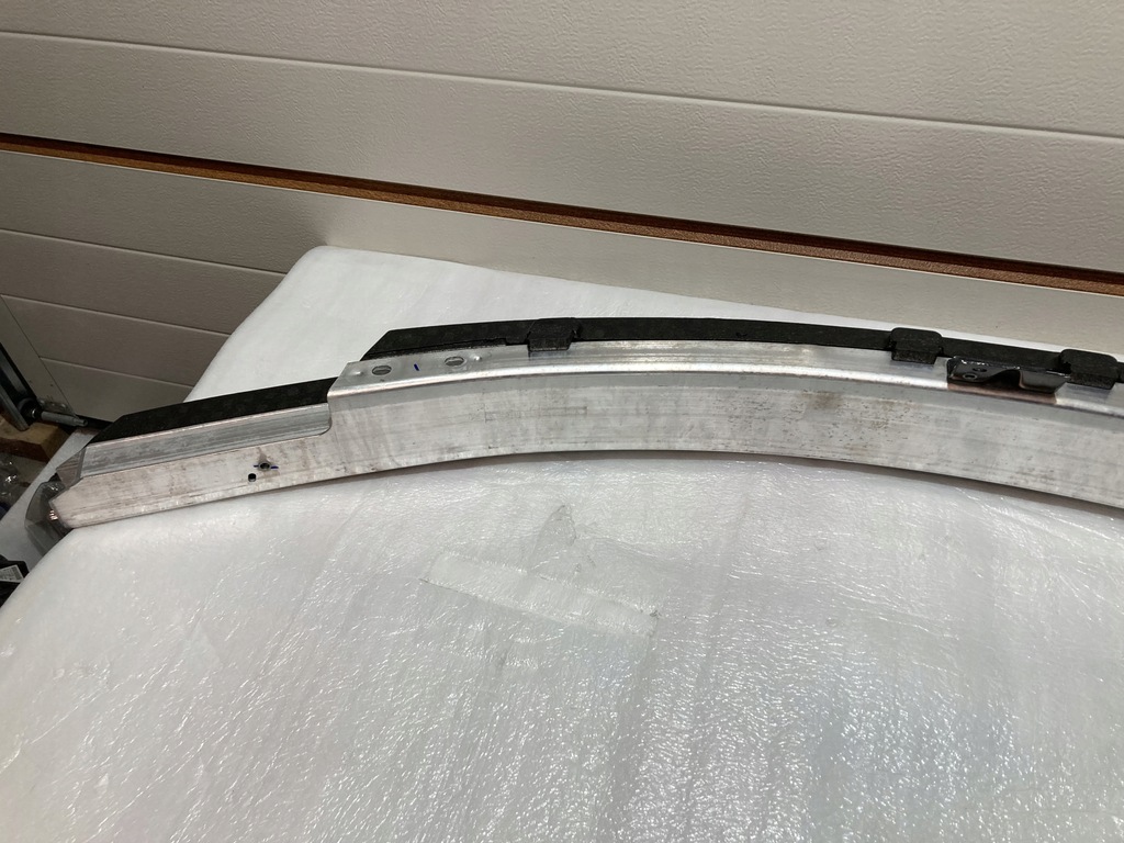 фото №7, Балка бампера передний tesla 3