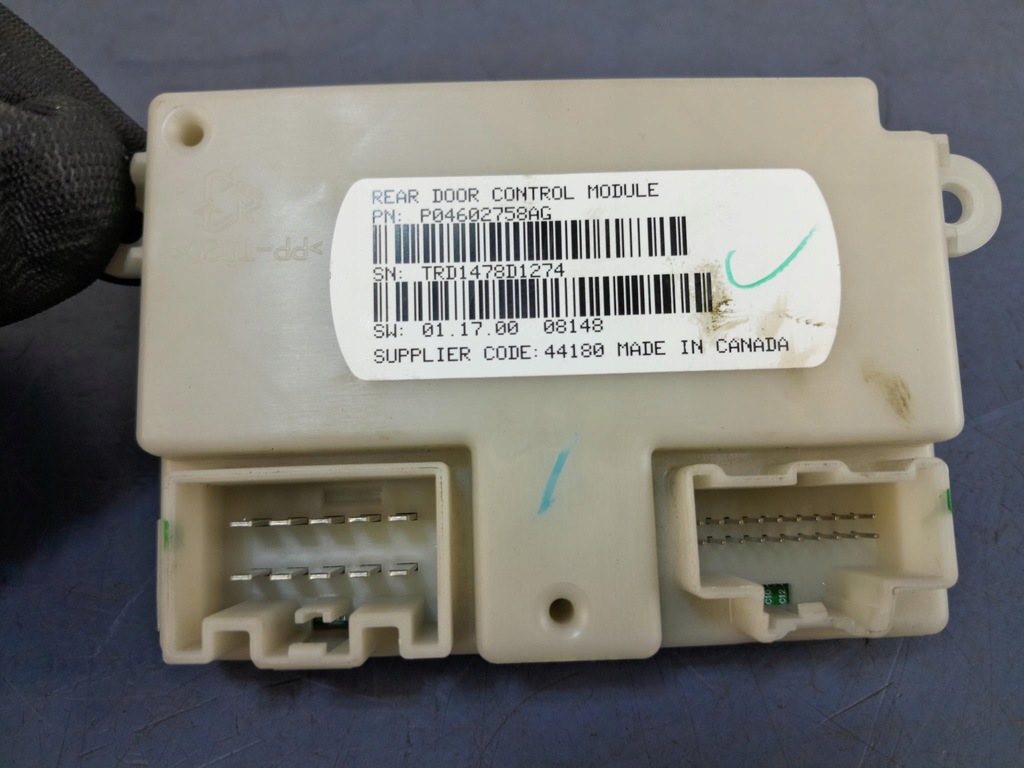 фото №2, Chrysler town country v модуль дверь задняя левый