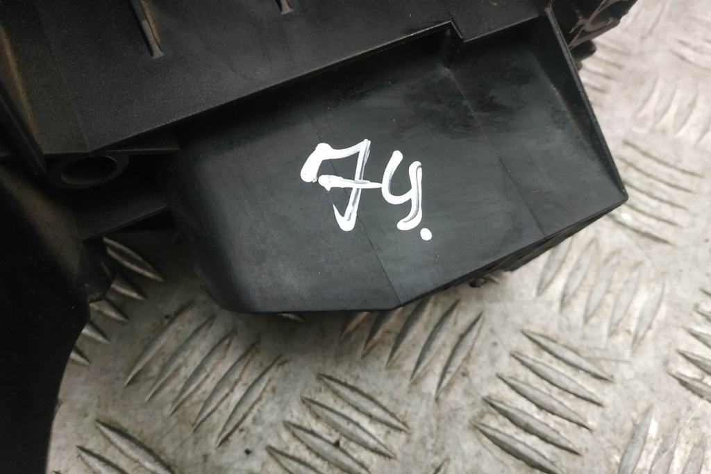 фото №7, Кришка коробка запобіжників vw cc 358 1k0907361b 2.0l дизель 103kw