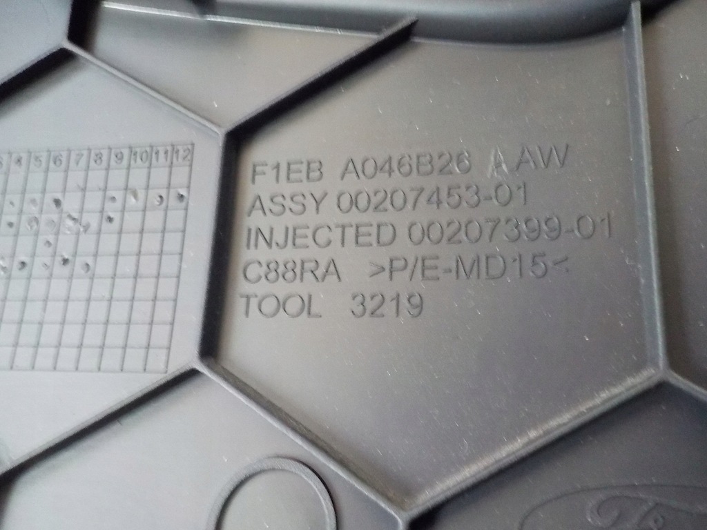 фото №7, Focus mk3 тунель середній