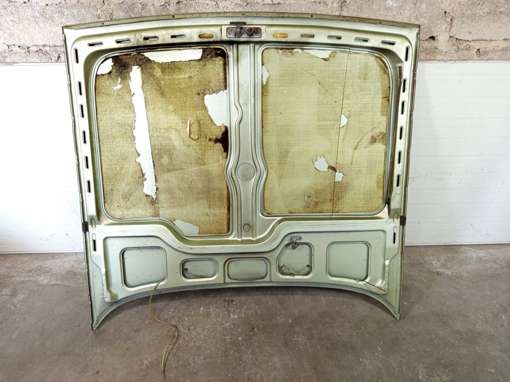 Капот крышка двигателя porsche 924 в Украине