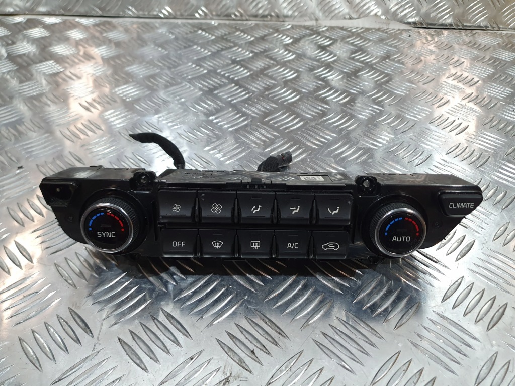 фото №1, Панель обдув кондиционера kia sportage iv ql 15-