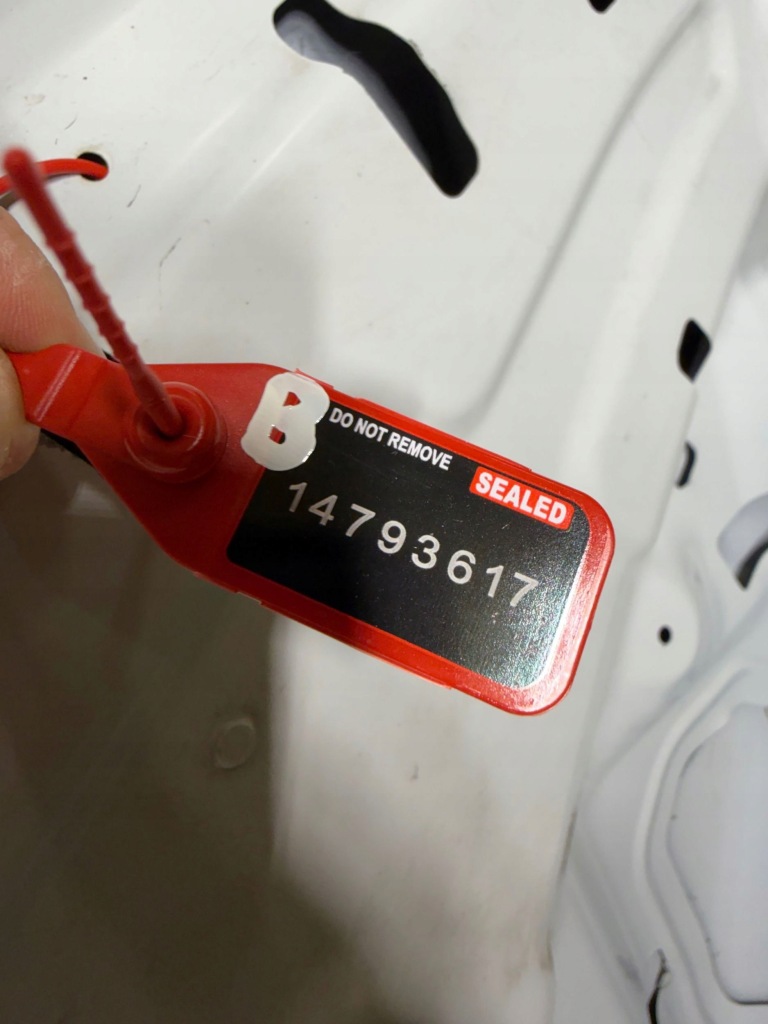 Капот крышка двигателя renault arkana оригинал Недорого