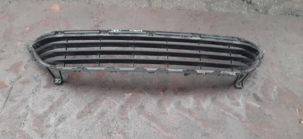 Купити Решітка бампера перед передня renault express 2 622540275r