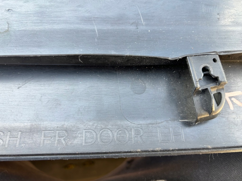 фото №9, Mitsubishi pajero левая молдинг дверь перед передняя