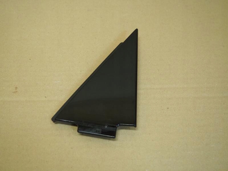 фото №1, Молдинг накладка стойка правый задняя audi q3 8u