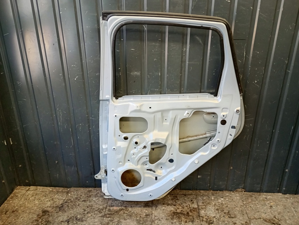 фото №9, Дверь правый задняя mitsubishi colt vi z30 t42 05r