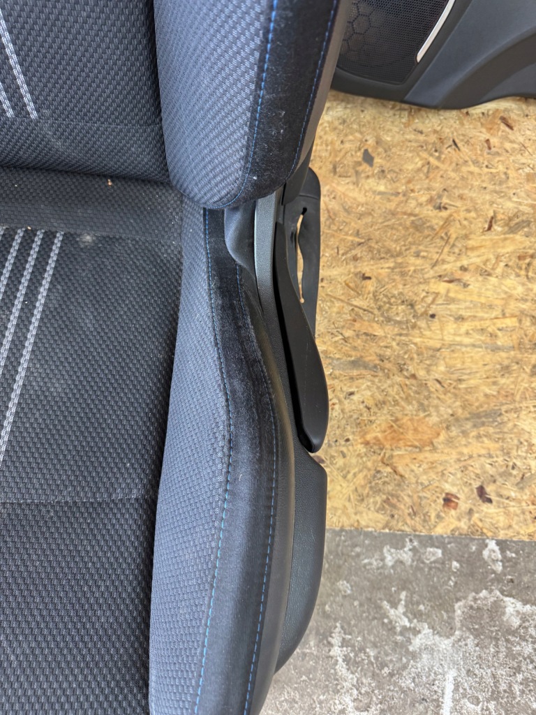 фото №4, Сидіння сидіння заднє сидіння обшивки renault megane iv gt line gt kombi hb